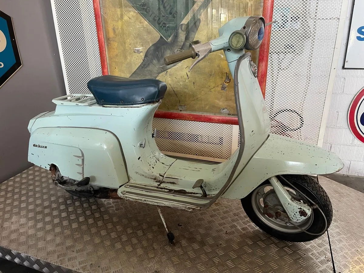 1960s Lambretta J50  original paint . Not Vespa - Image 2
