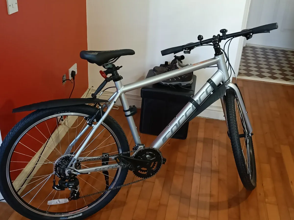 Carrera Parva Mens Hybrid Bike & Accessories - Image 1