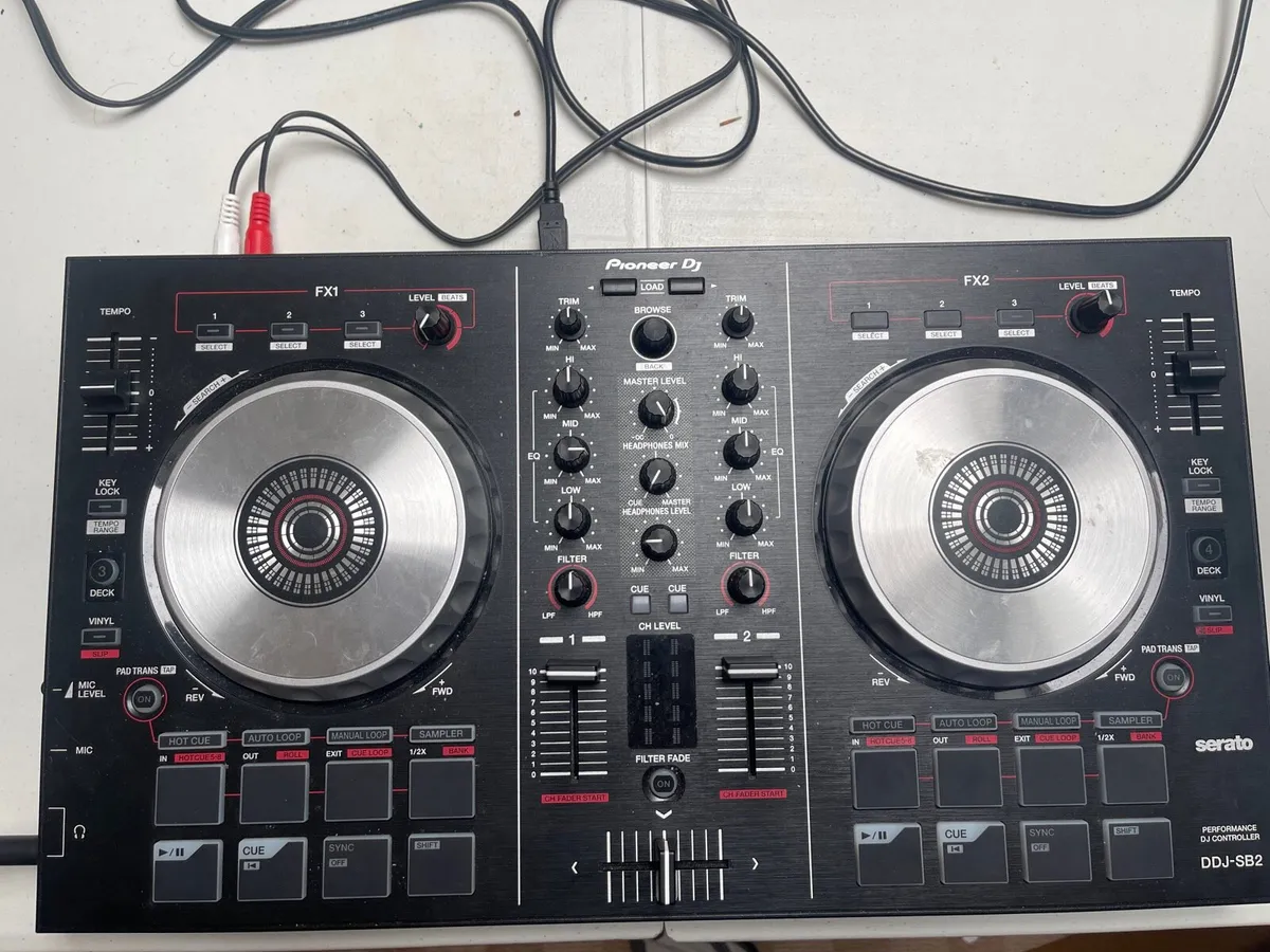 Pioneer ddj-sb2 decks - Image 1
