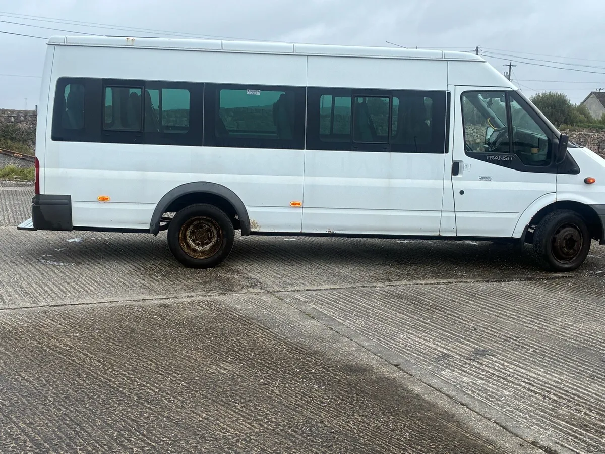 Ford transit - 16 seats - Image 1