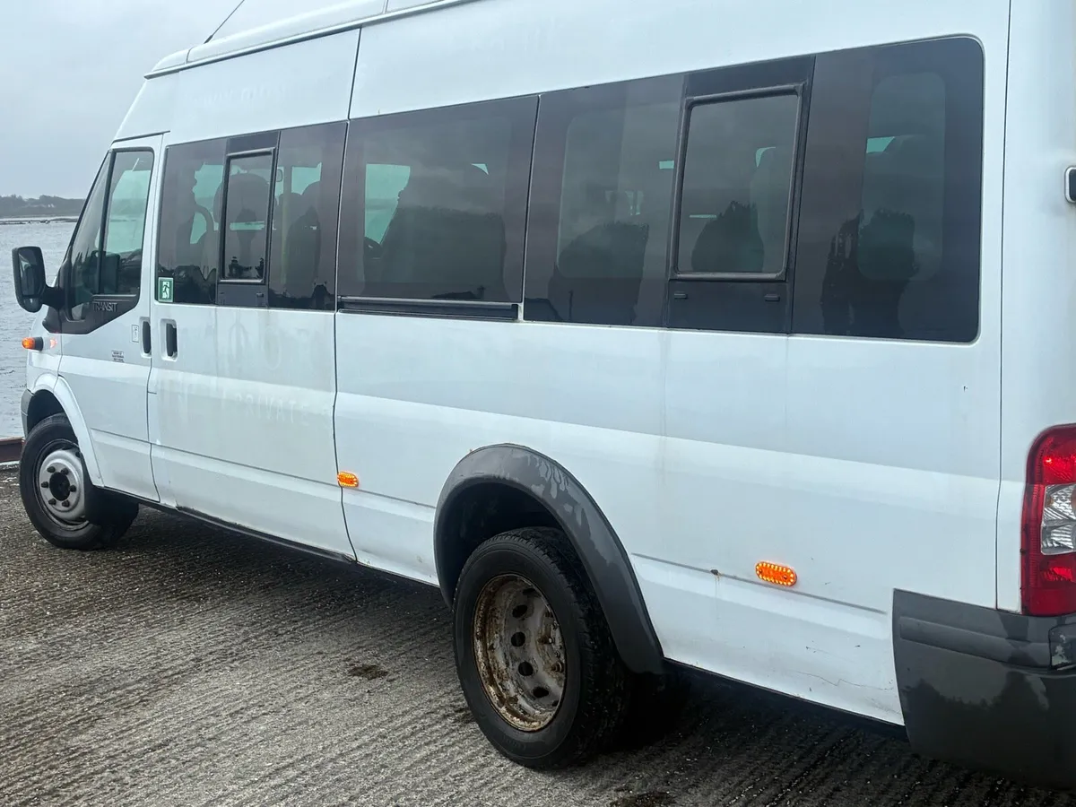 Ford transit - 16 seats - Image 3