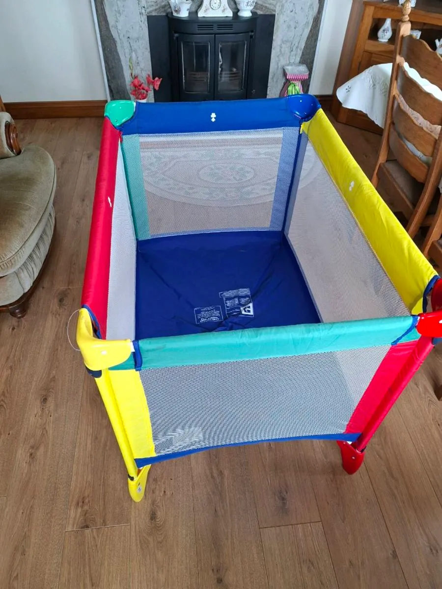 Graco Travel Cot - Image 2