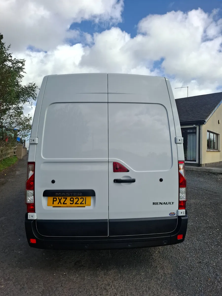 2021 Renault Master business + mwb - Image 4