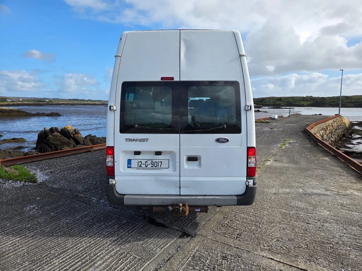 Ford transit - 16 seats - Image 3