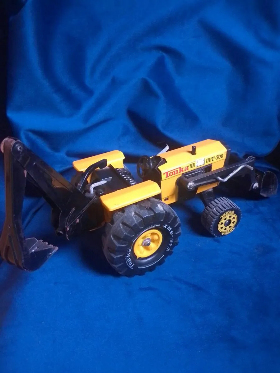 Vintage 1970s Tonka T-700 Backhoe Loader - Image 1