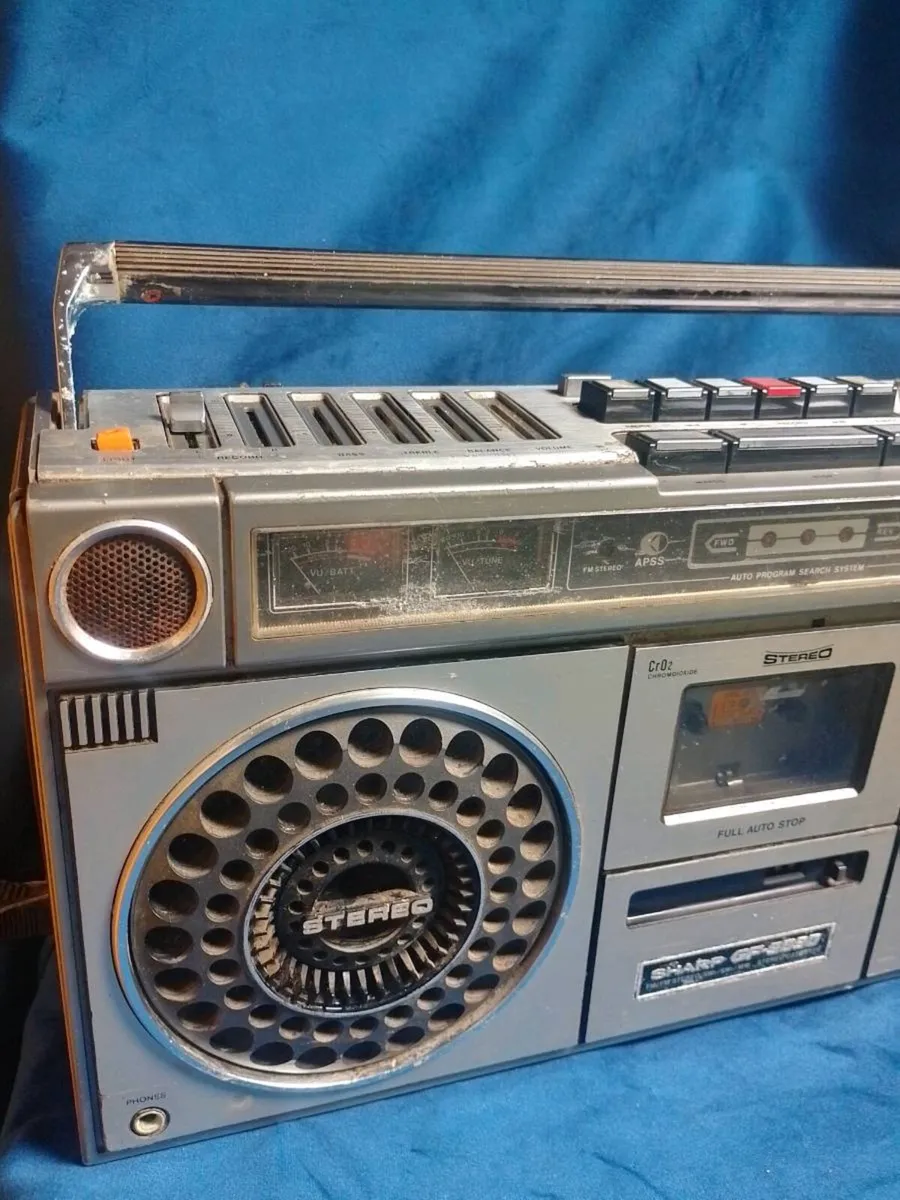 1970's Sharp boombox vintage cassette player radio - Image 2