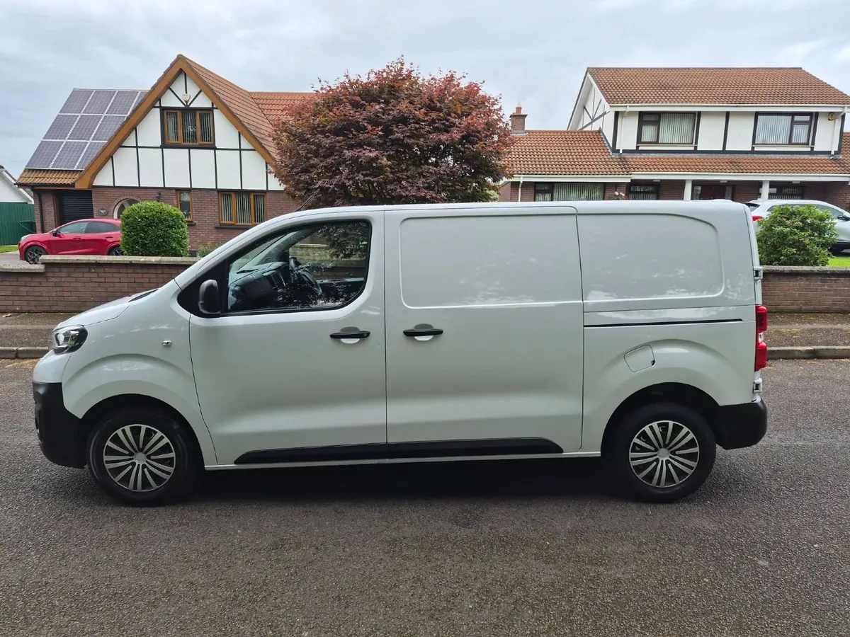 2023 Peugeot  Expert 2.0 HDI  Professional Premium - Image 2