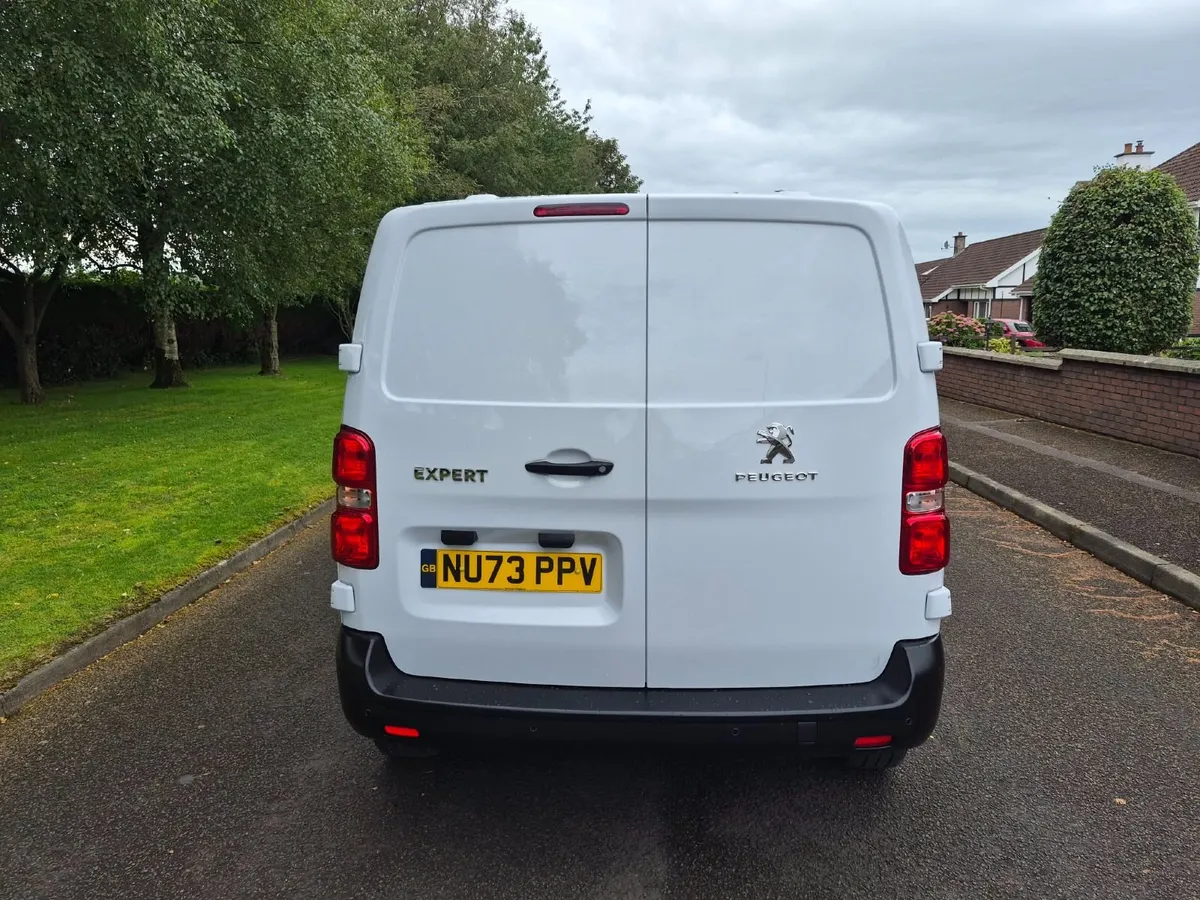 2023 Peugeot  Expert 2.0 HDI  Professional Premium - Image 3