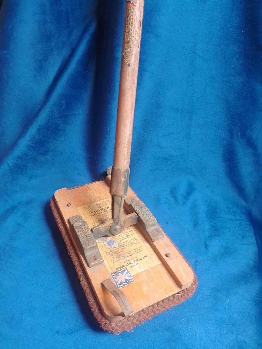 1920 Vintage Antique British "Ronuk" Heavyweight F - Image 1