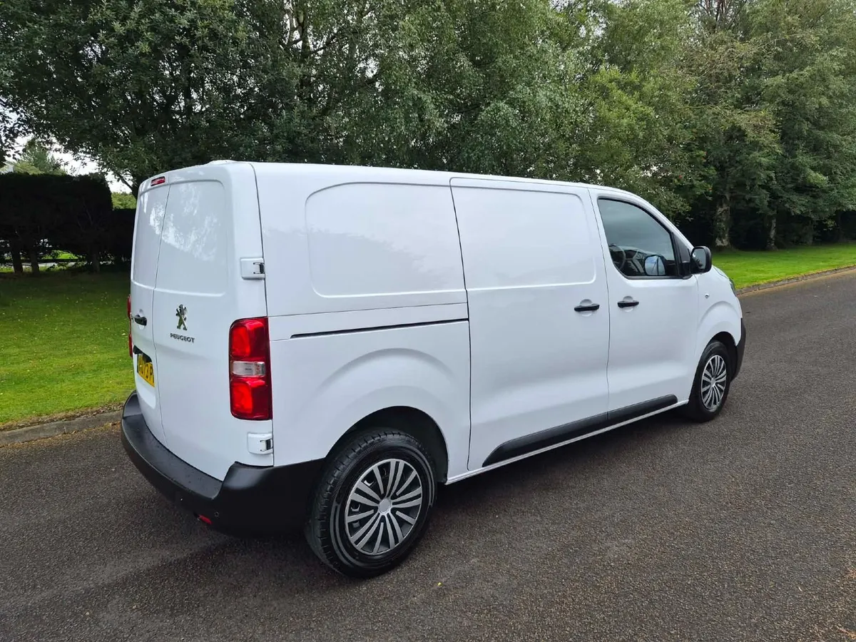 2023 Peugeot  Expert 2.0 HDI  Professional Premium - Image 4