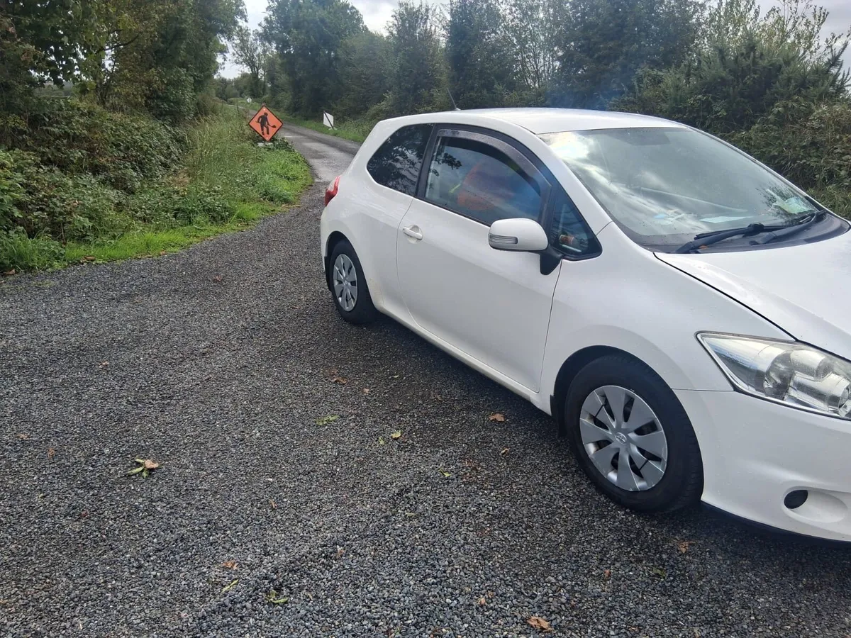 Toyota Auris Van - Image 4