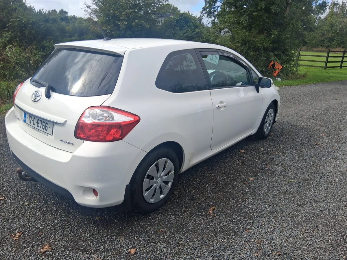 Toyota Auris Van - Image 3