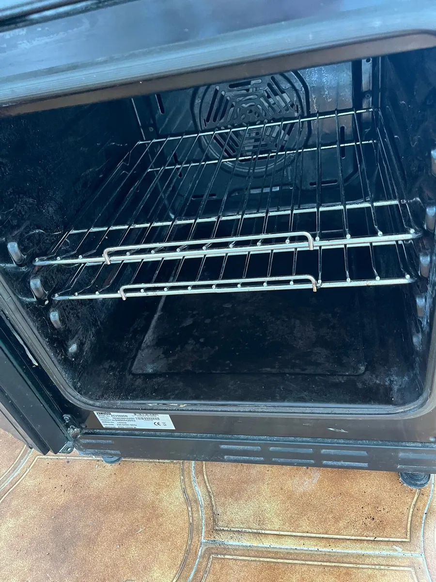 Electric oven - Image 4