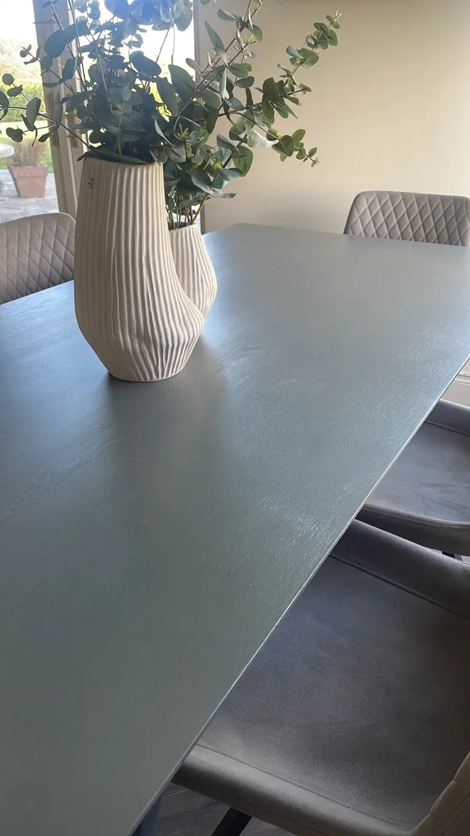 Table and 6 chairs - Image 4
