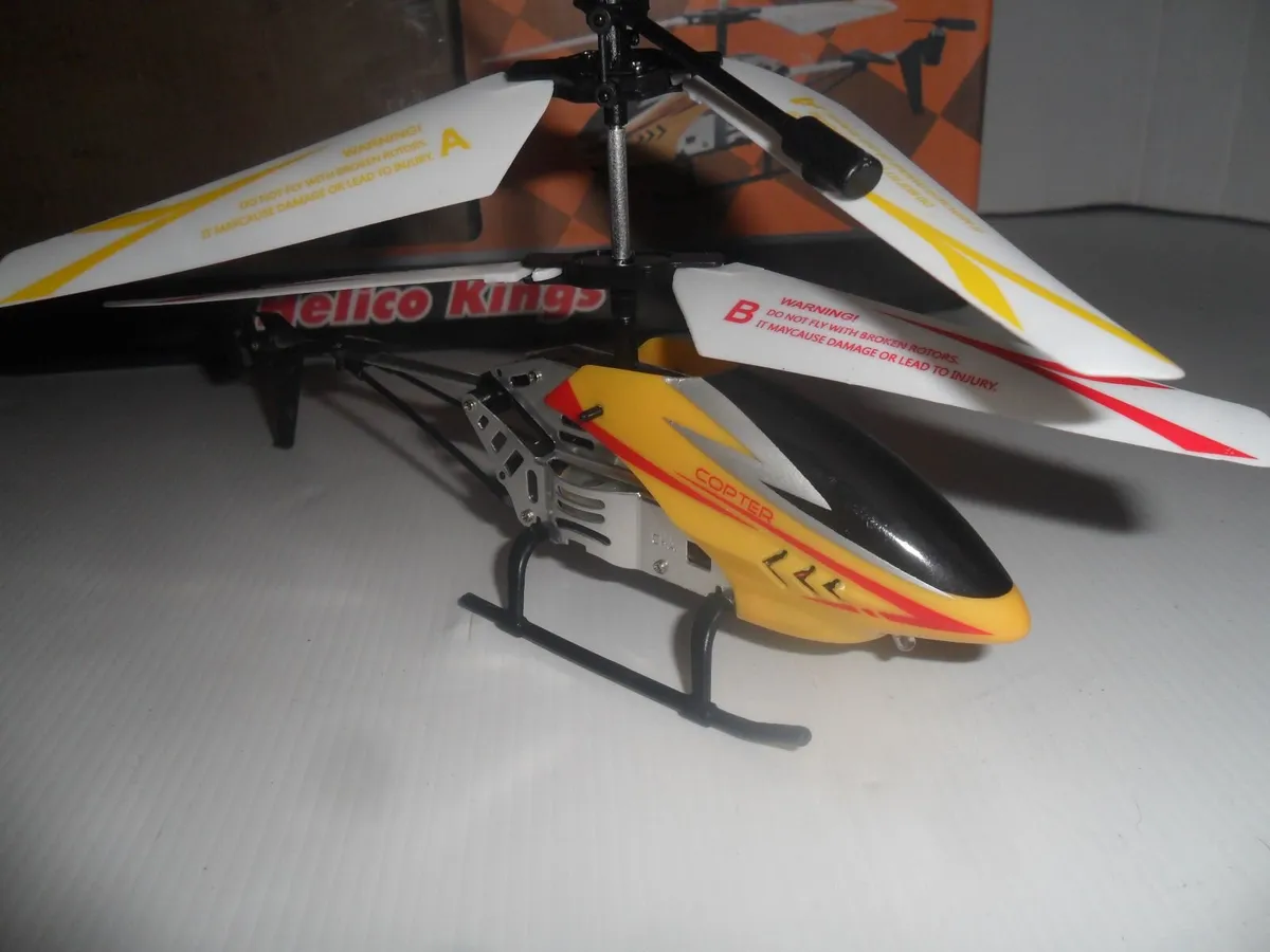 Remote controlled Helicopter - Image 3