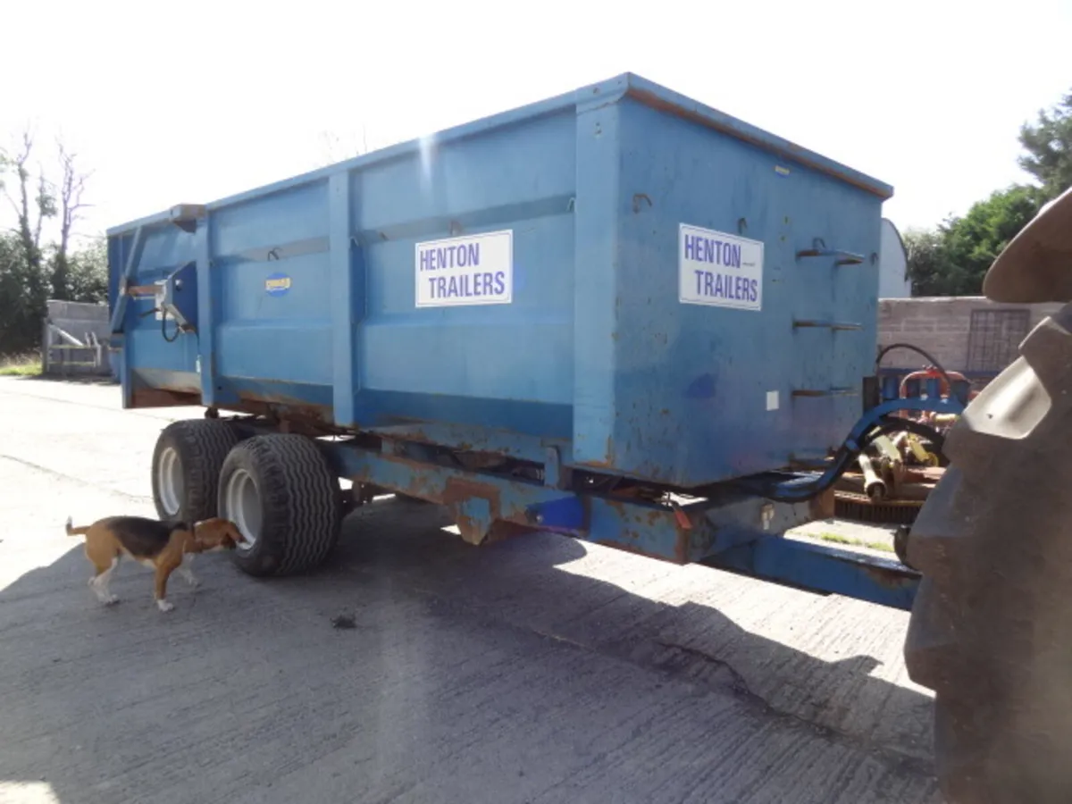 Henton 10T Tipping Grain Trailer Floatation Wheels - Image 4