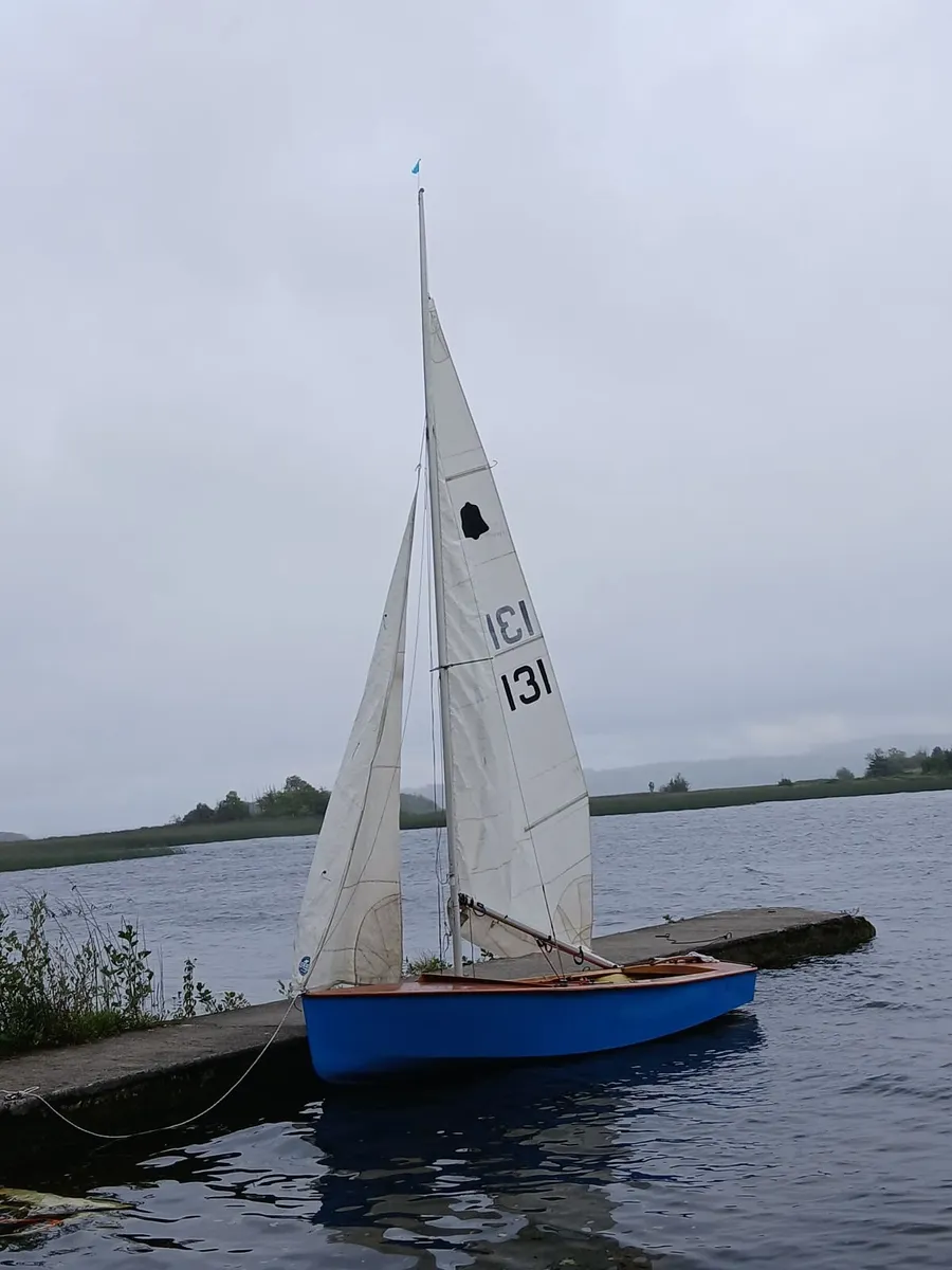 GP14 Sailing Dinghy, 4hp outboard + trailer - Image 2