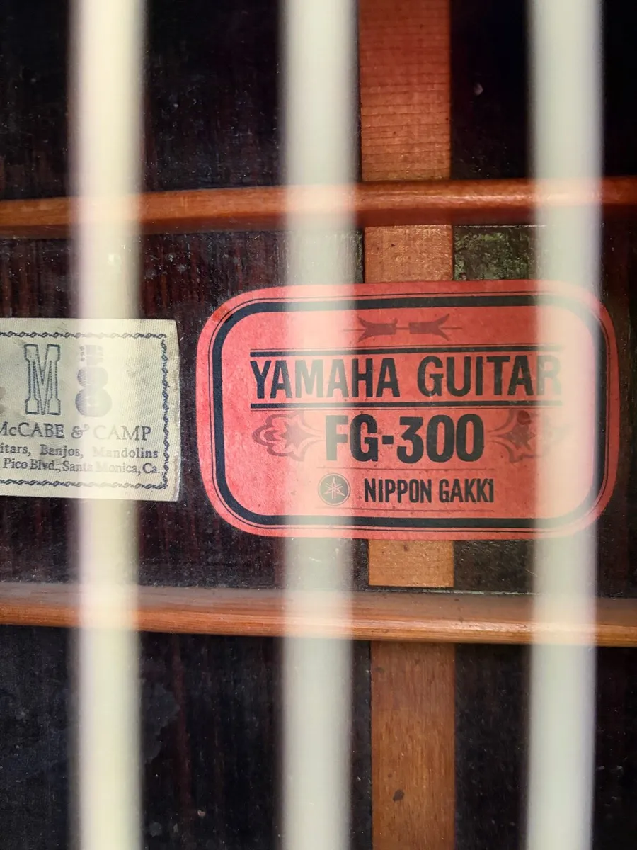 Yamaha FG 300 - Image 3