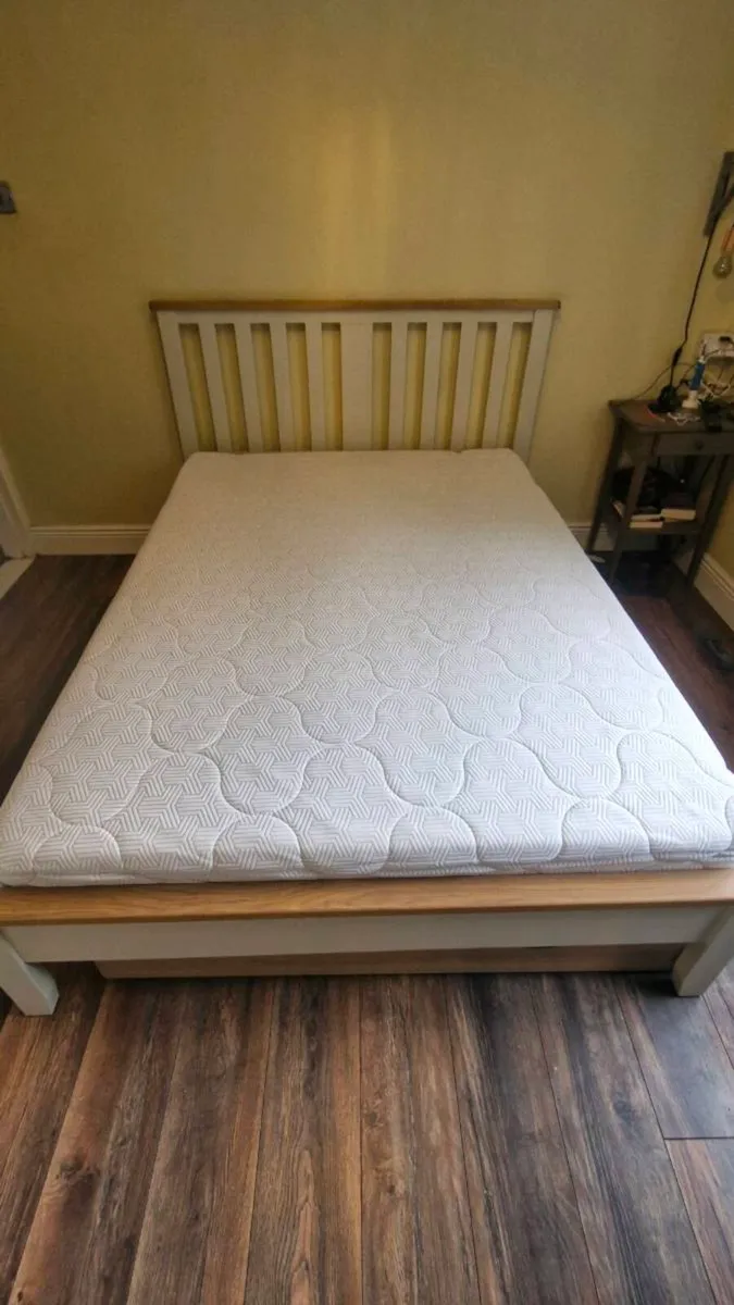 Double bed - Image 2