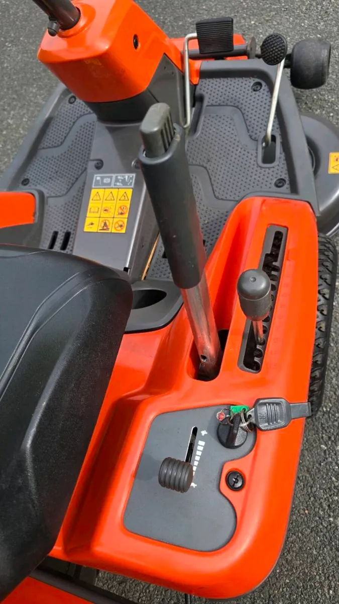 Husqvarna R214TC - Image 3