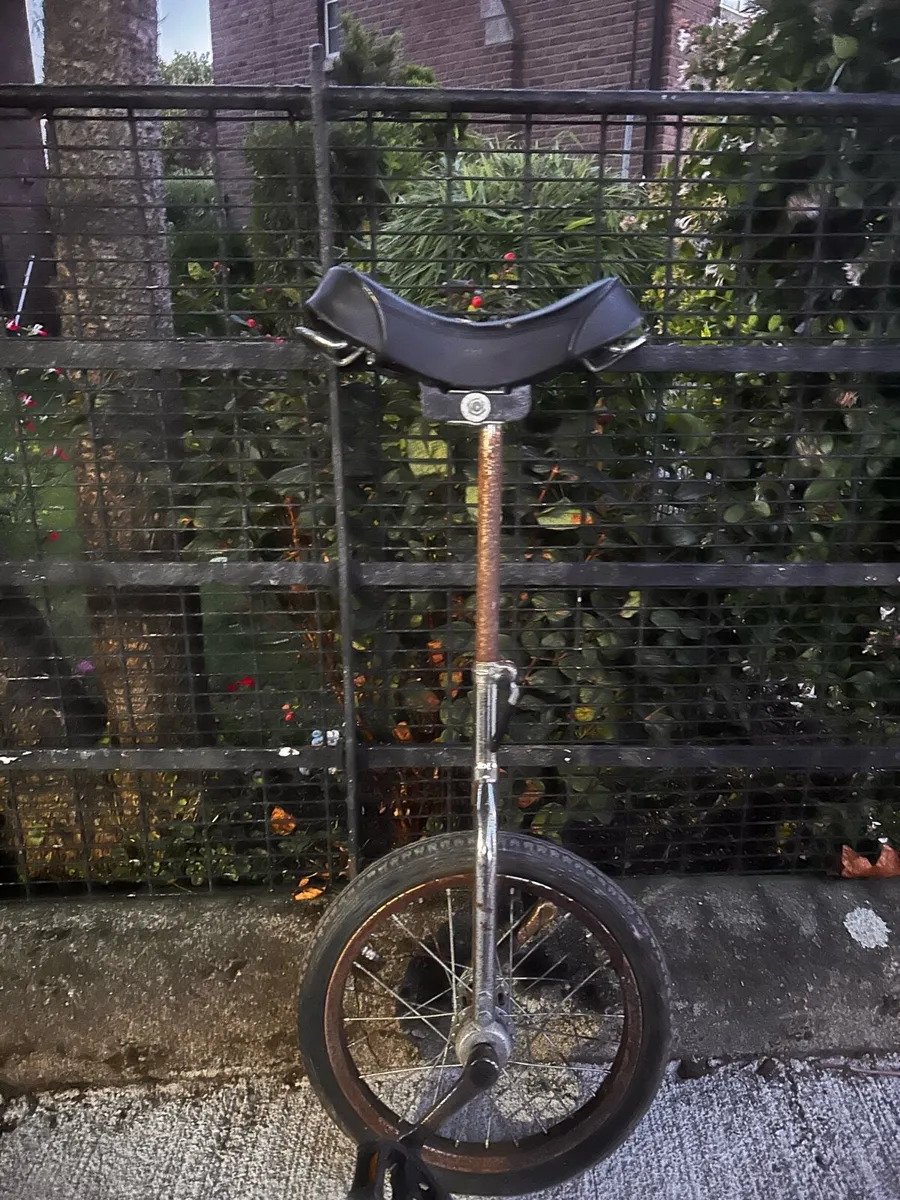 Vintage unicycle - Image 1