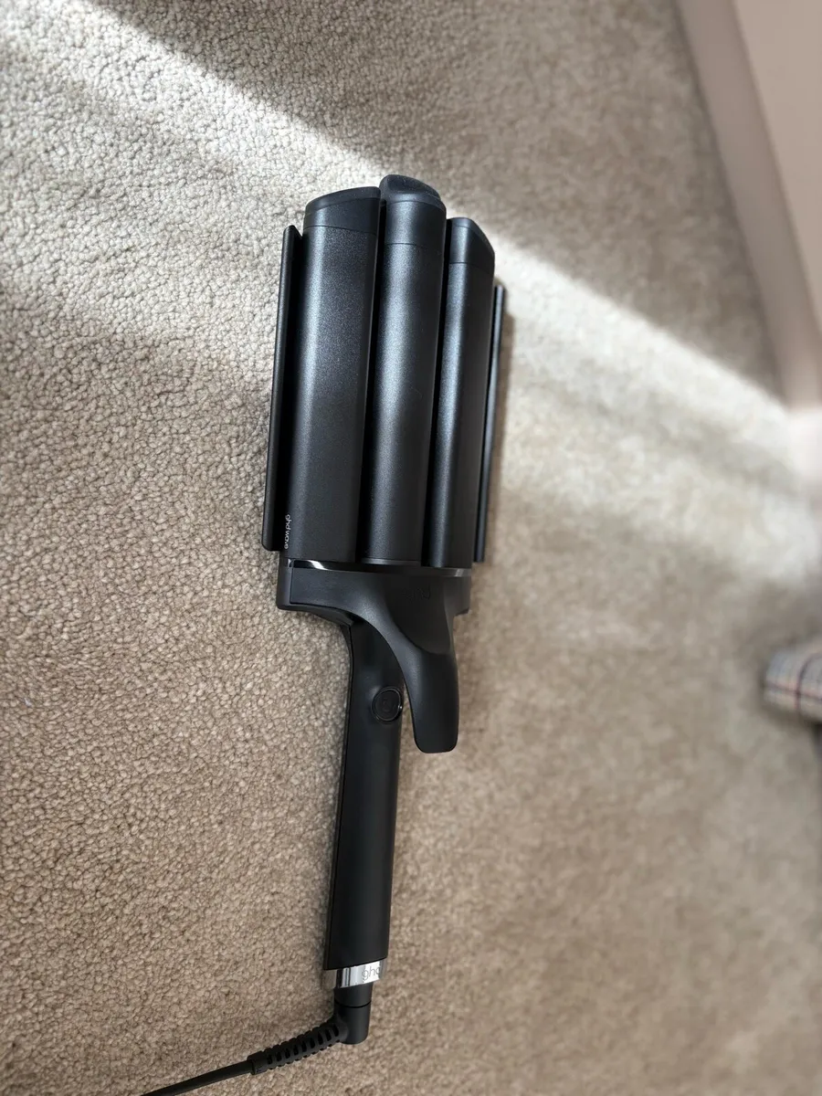 Ghd triple barrel waver - Image 1