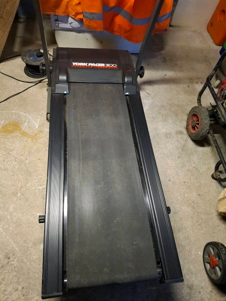 Treadmill - Image 2