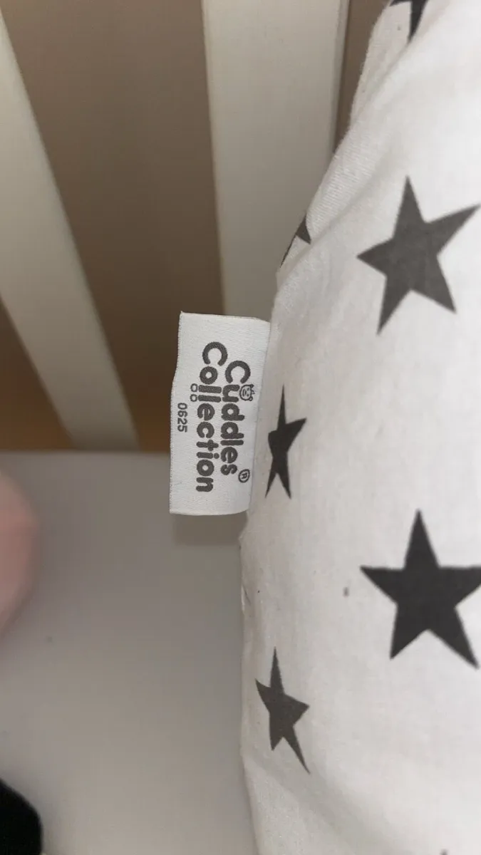 Twin Feeding Pillow - Image 1