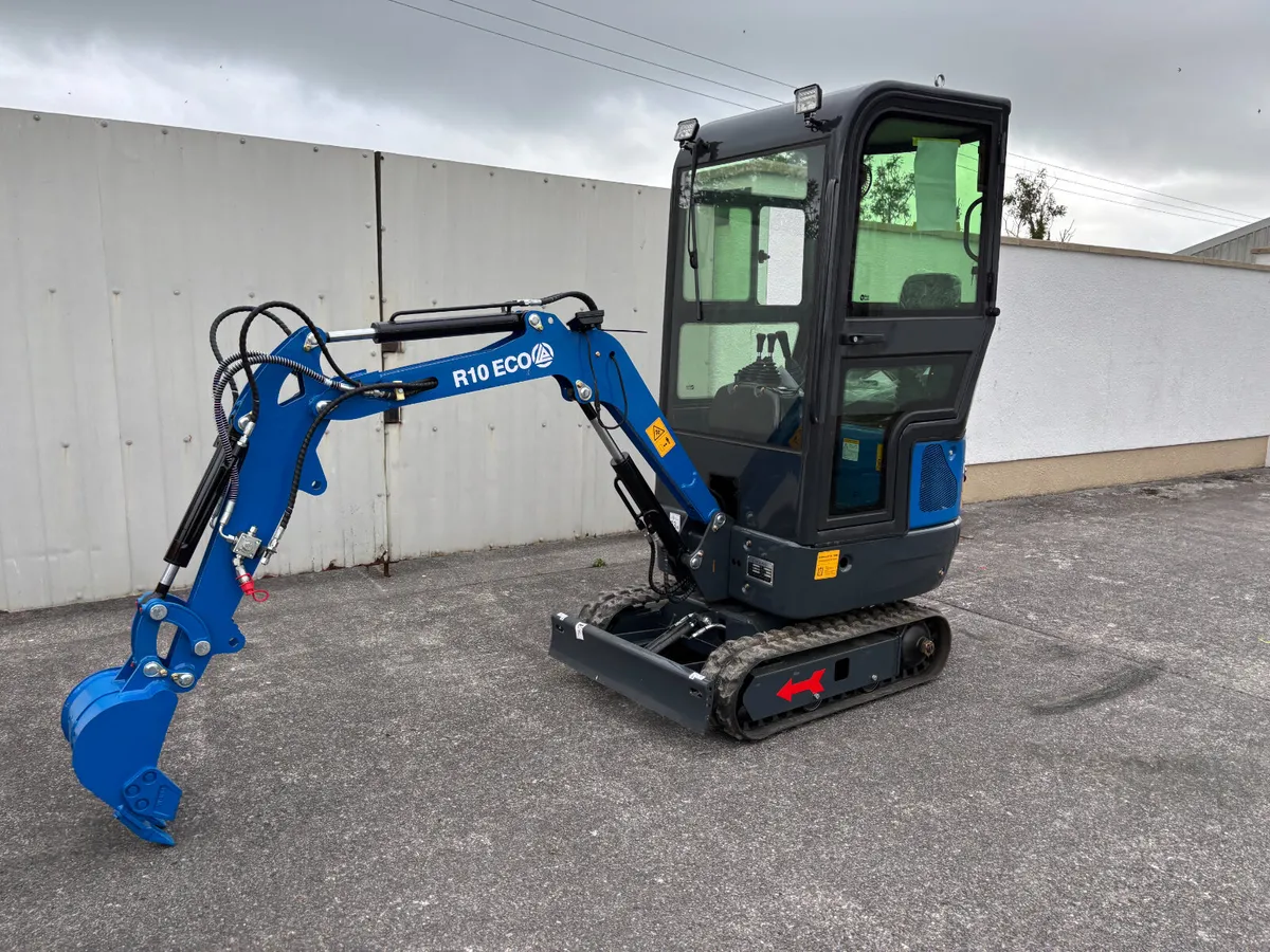 Rippa 1.2 ton fully cabbed Mini Digger. R10 Eco... - Image 4