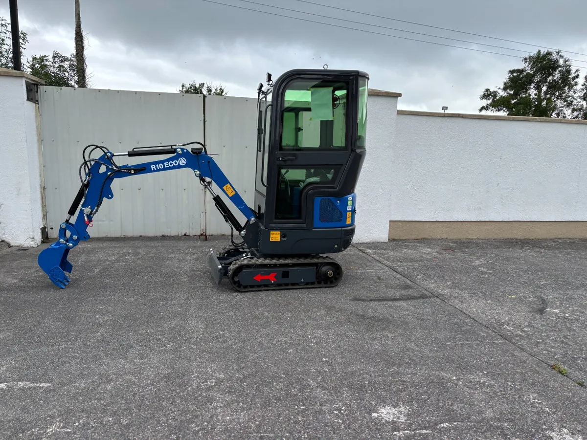 Rippa 1.2 ton fully cabbed Mini Digger. R10 Eco... - Image 3