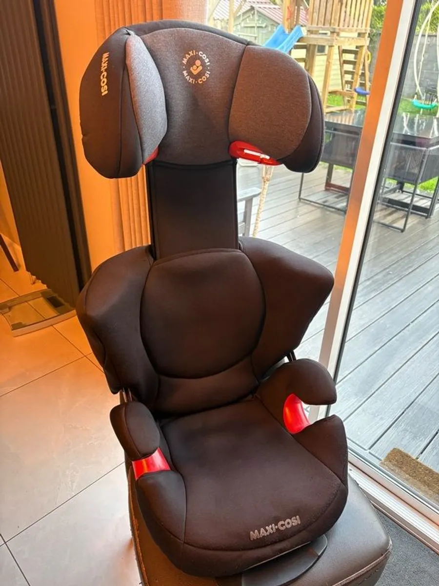 MaxiCosi Rodi Airprotect High back Booster car seat - Image 3