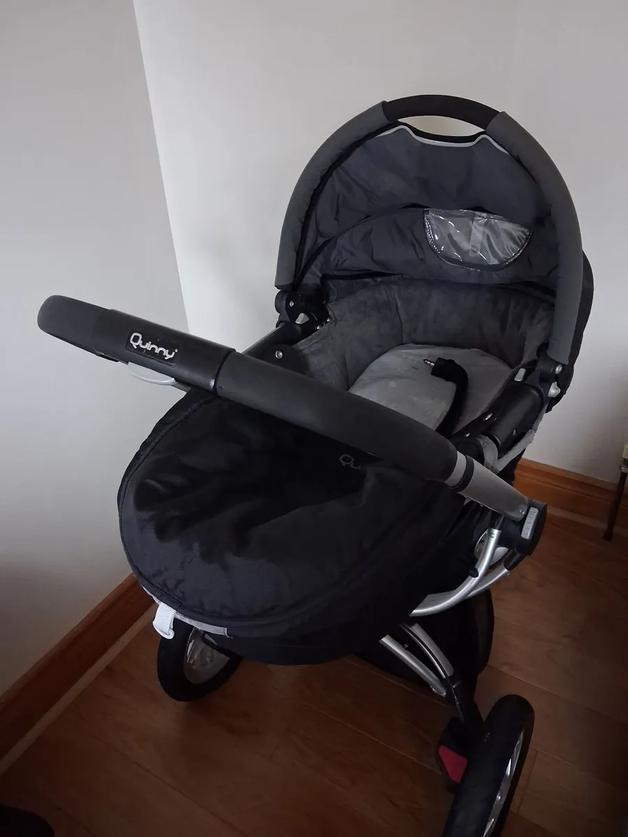 Quinny Buggy, basinette and stroller attachment - Image 3