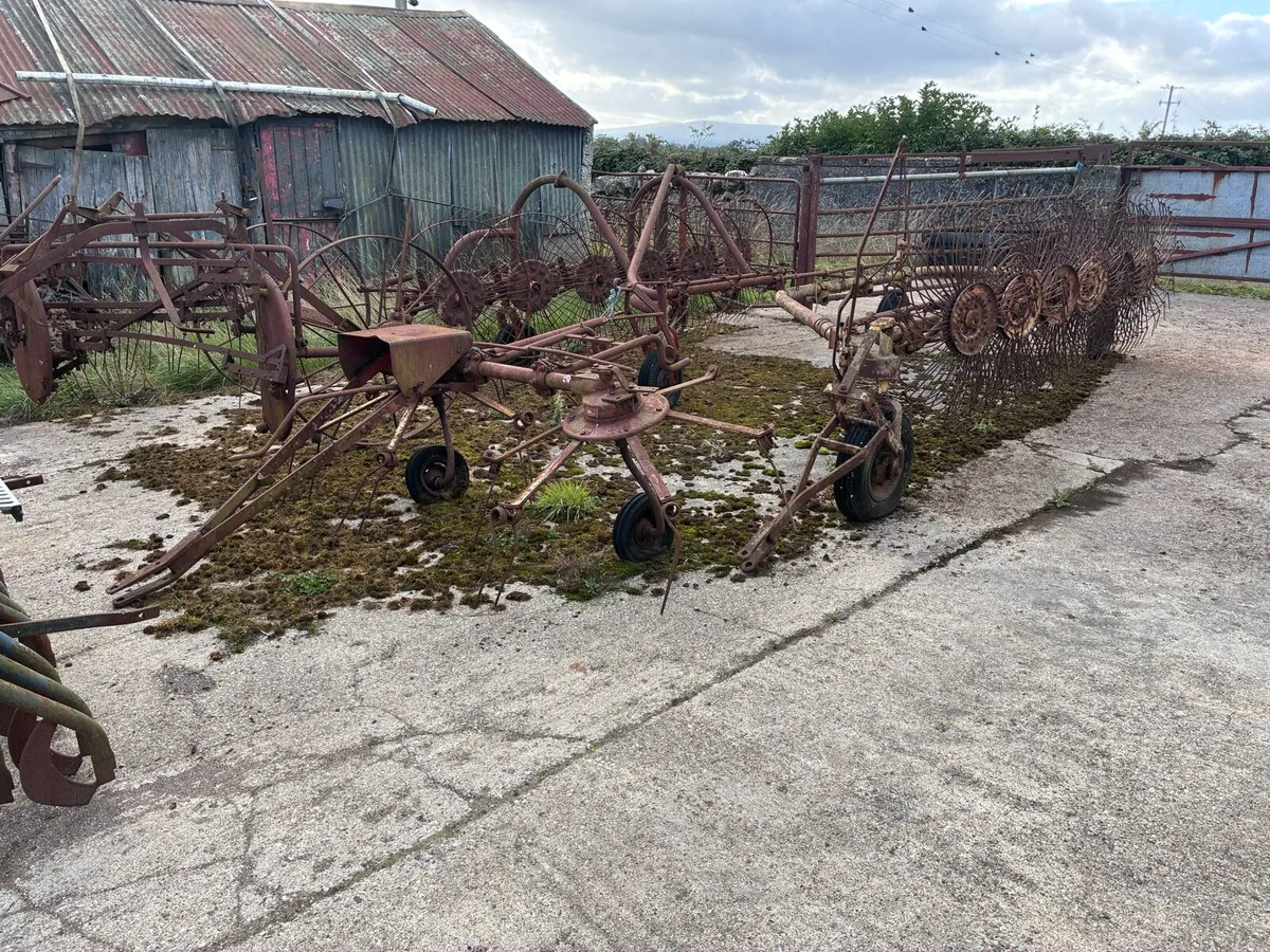 Vintage machinery - Image 1