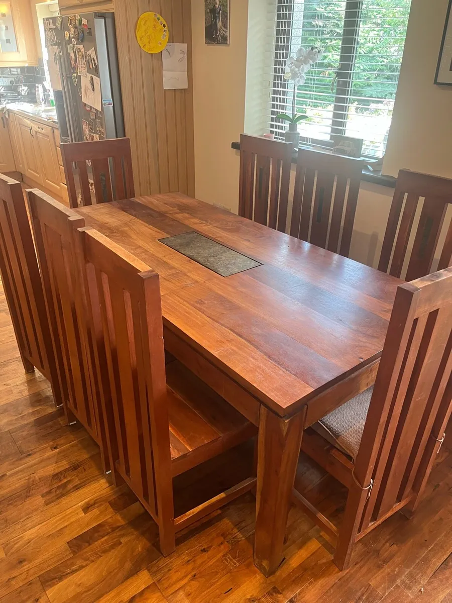 Kitchen Table and Chairs - Image 1