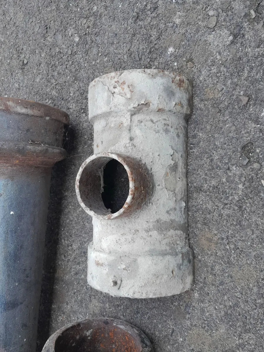 Cast Iron Downpipes - Image 2