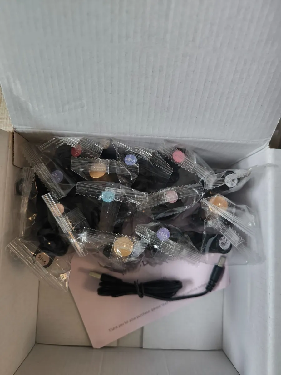 Gel Nail set with Polish, UV lamp + more - Image 2
