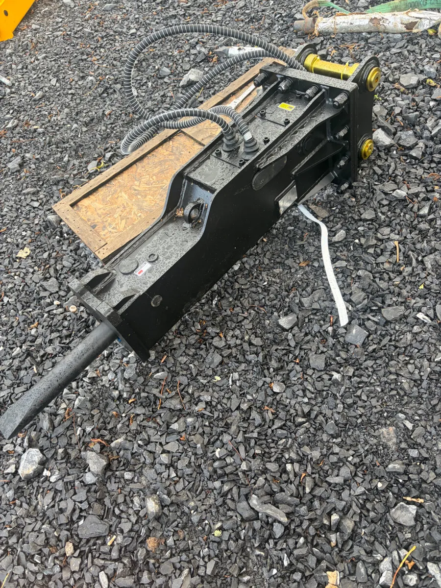 Unused Dowco Rock breaker suit 5-8t digger - Image 2