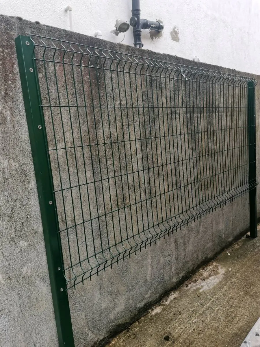 Fence, green mesh - Image 2