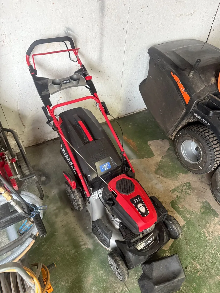Legacy self propelled lawnmower 21”/51cm / 196cc - Image 1