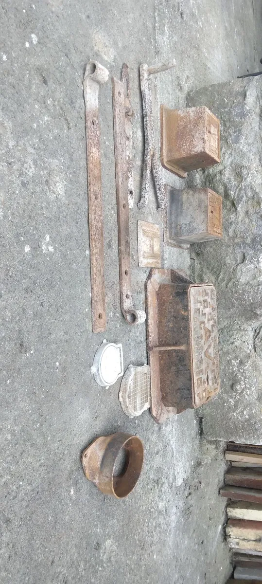 Manhole Covers / Gate Brackets - Image 2
