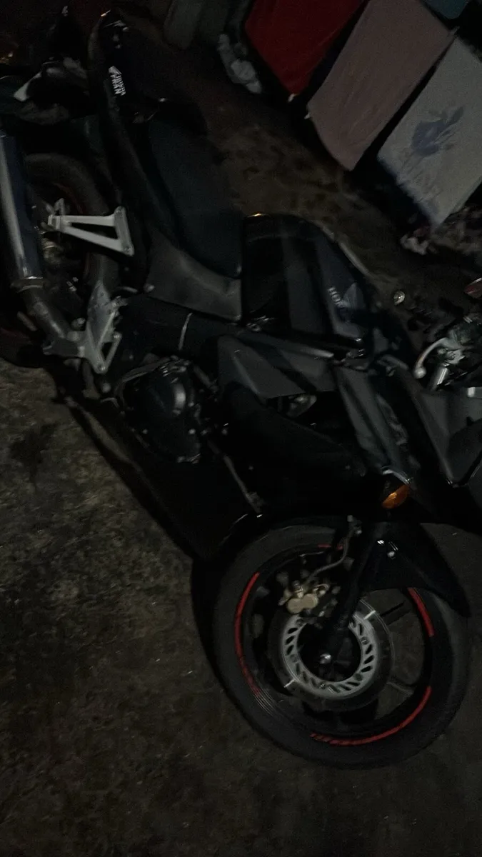 Honda CBR125R - Image 3
