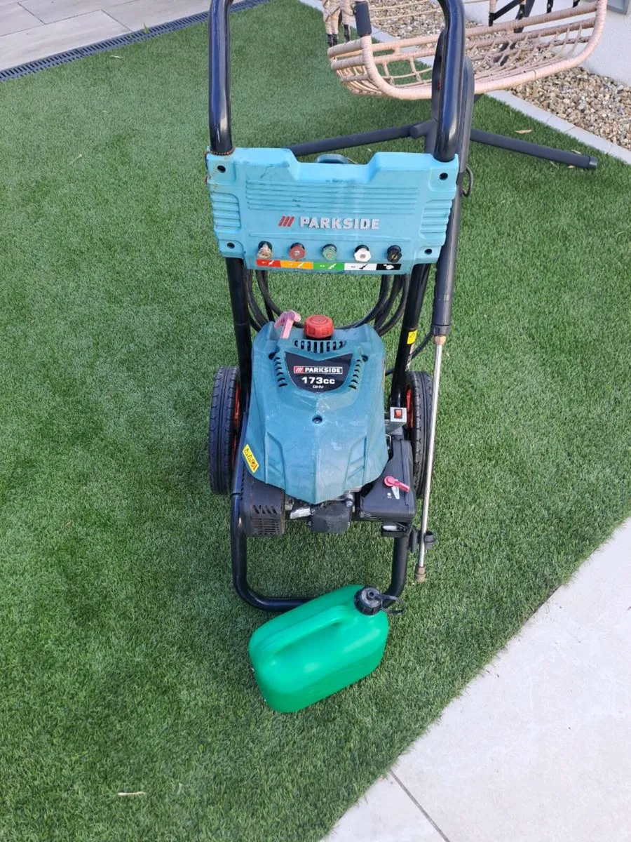 Petrol powerwasher - Image 2