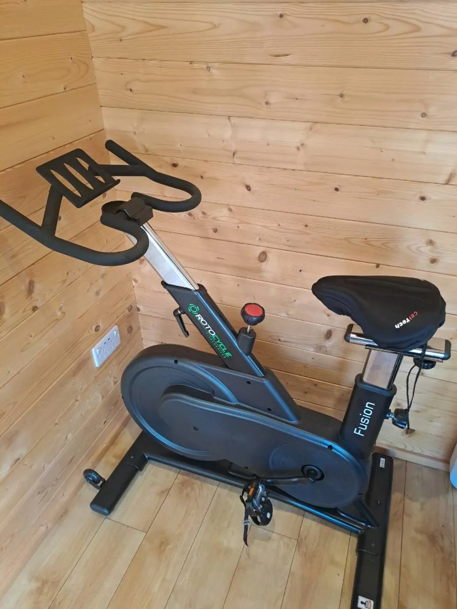 Spin bike commercial grade - Image 1