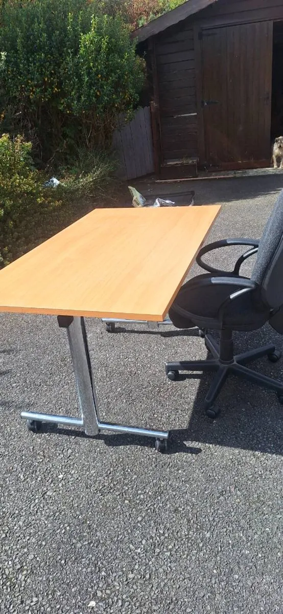 Desk and chair - Image 3