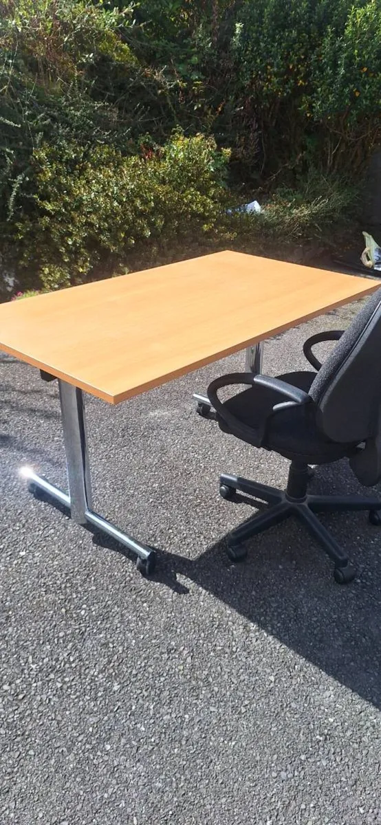 Desk and chair - Image 1