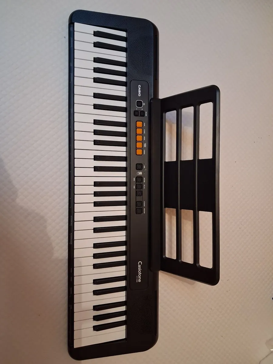 Electronic organ - Image 2