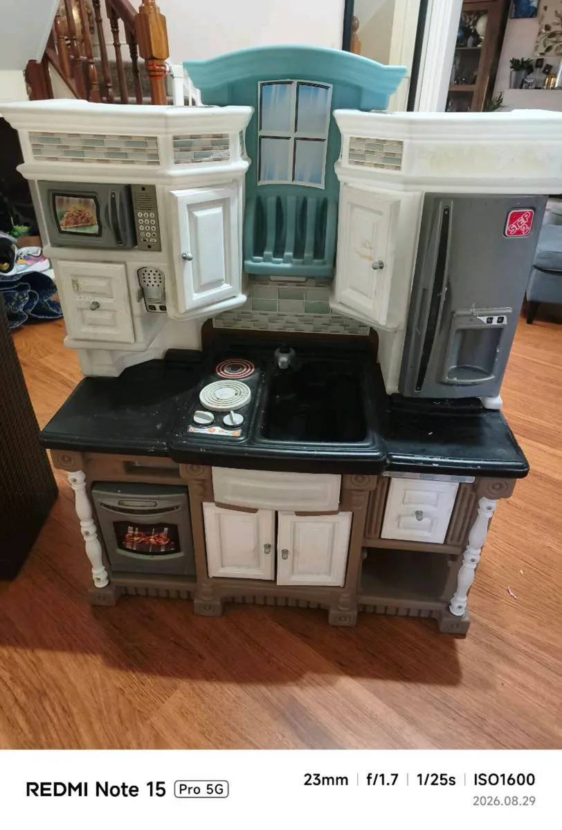 Kids toy kitchen - Image 2