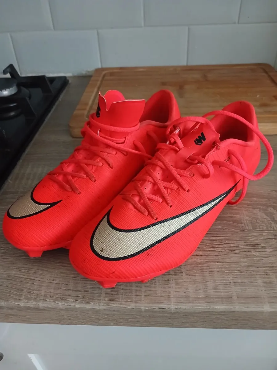 Football boots - Image 3
