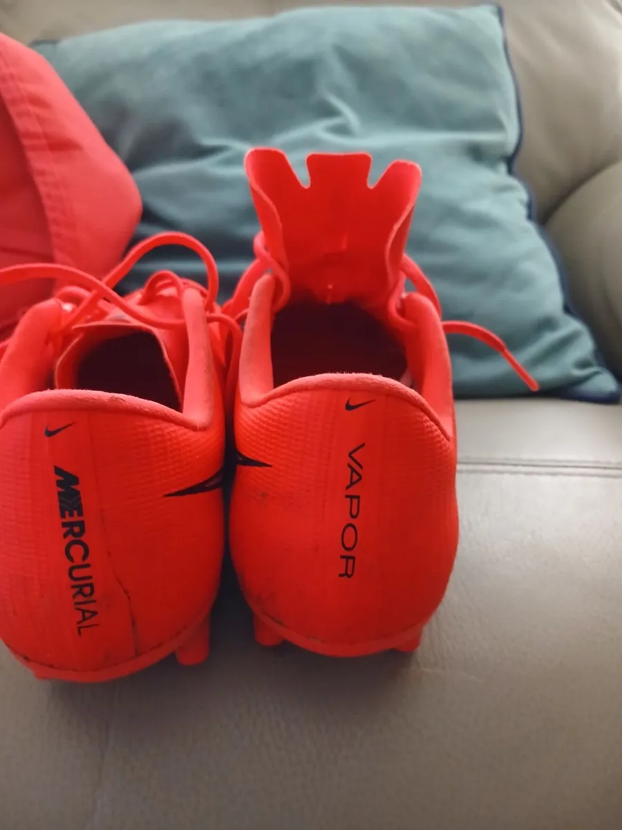 Football boots - Image 4