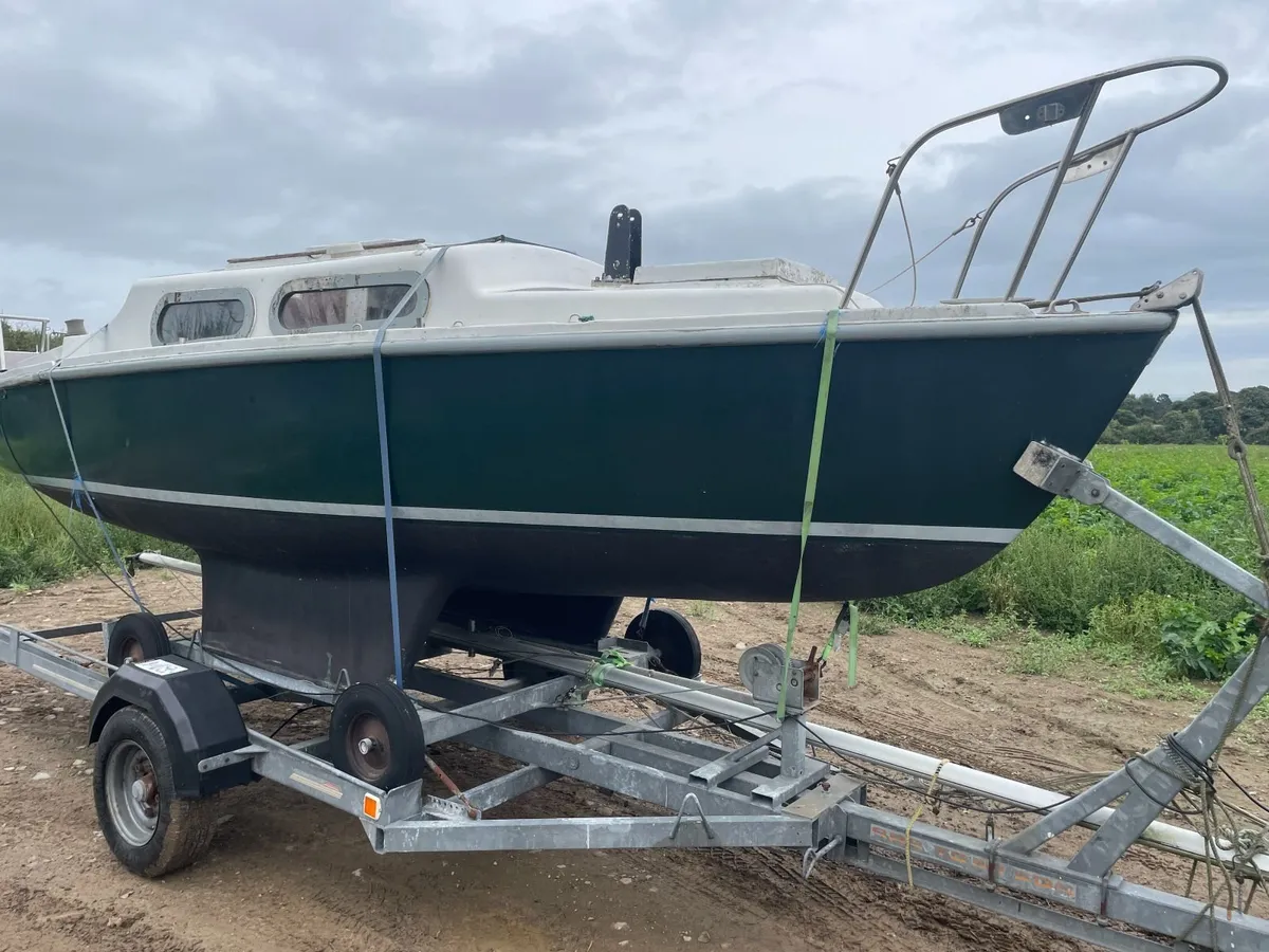 Vivacity 20 Twin Bilge Cruiser - Image 2